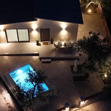 La Casa Di Bei-peaceful And Secluded Retreat With Private Pool- By Mana Gers בית נופש Drakas